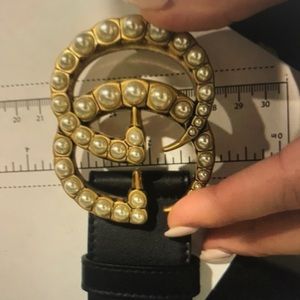 Gucci women’s GG reversible leather belt